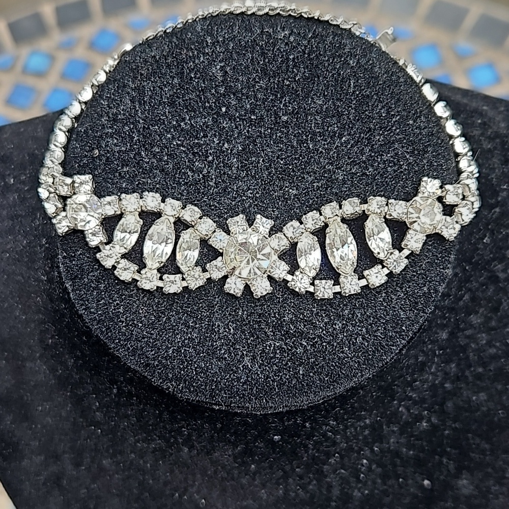 Vintage Rhinestone Bracelet w/Safety Clasp